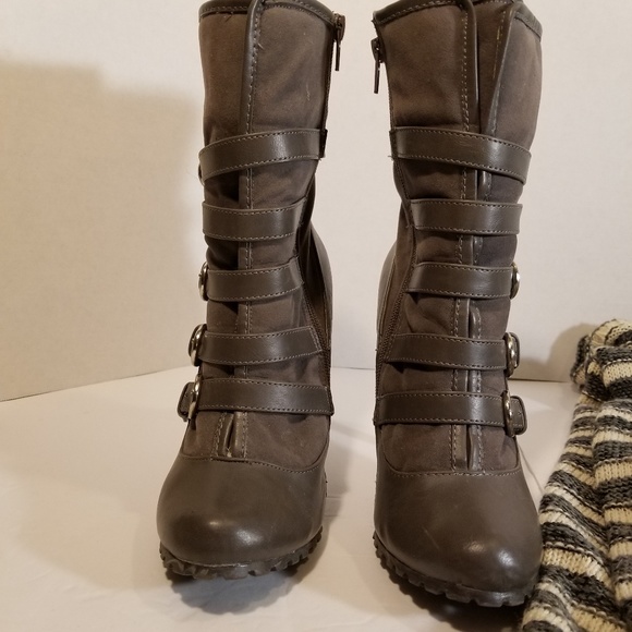 Journee Collection Ursela Gray Boots 7.5 - Picture 5 of 8